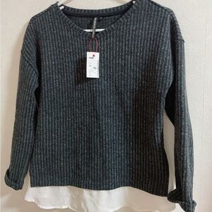 Women's Long Sleeve Gray Top